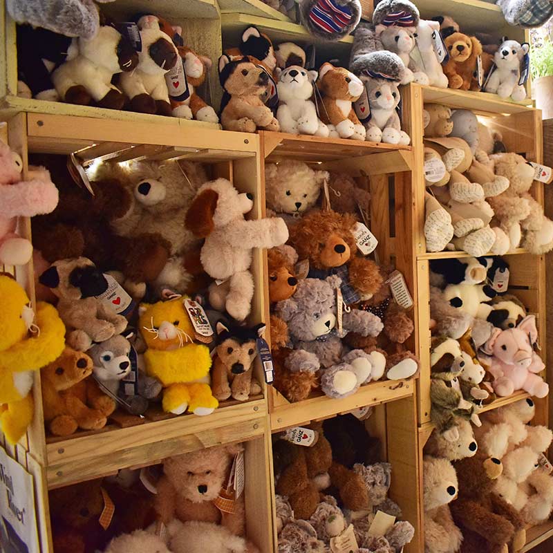 Plush toys.