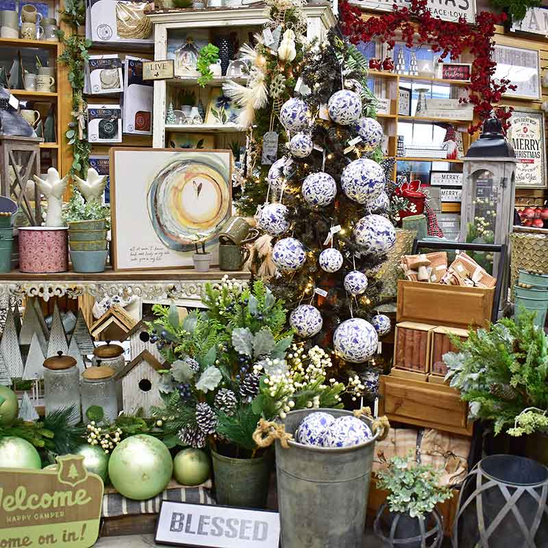 Gifts and décor.