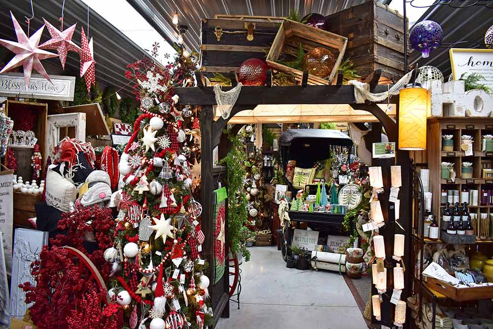 Gifts and décor.